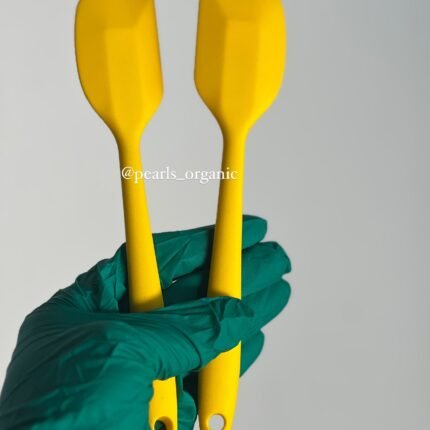 Small silicon spatula